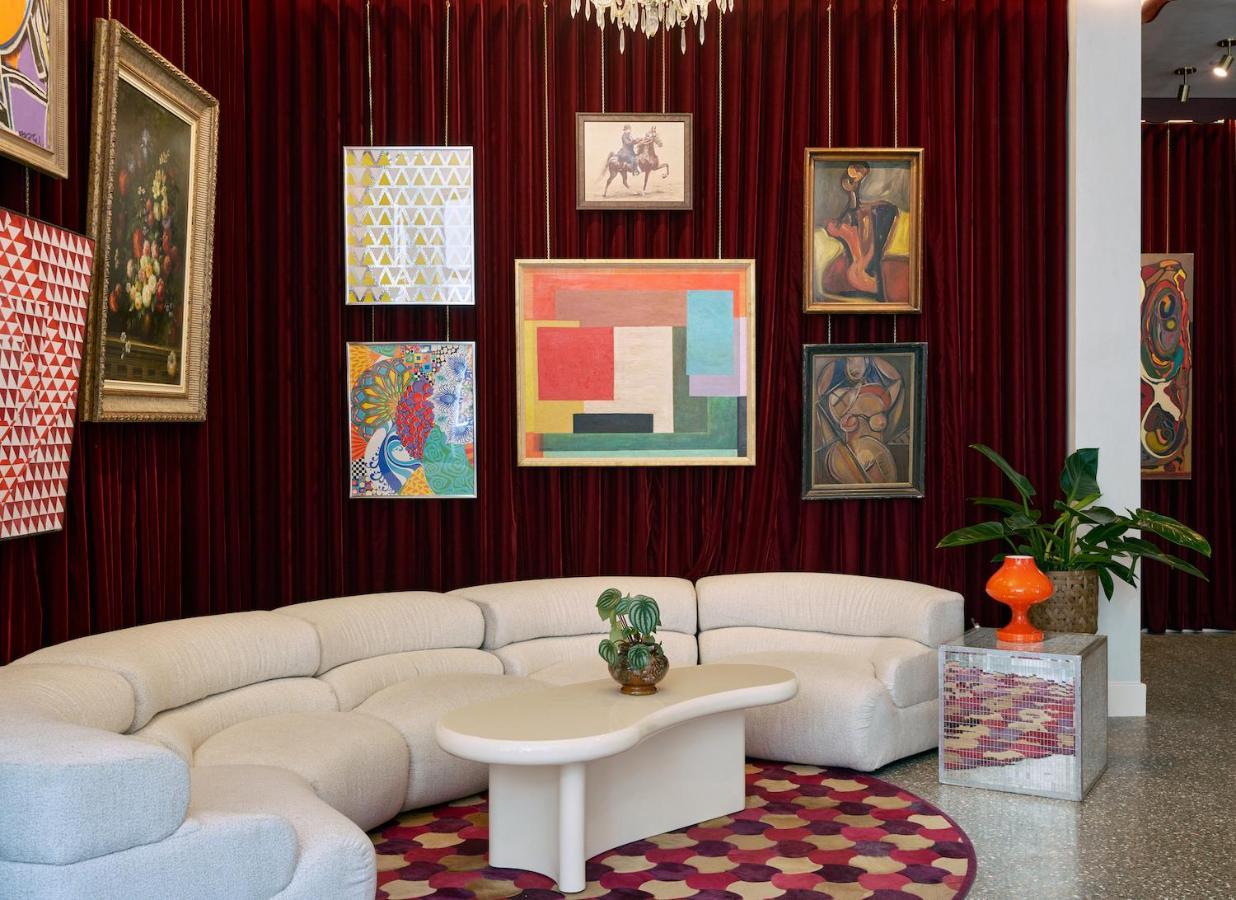 Hotel Genevieve